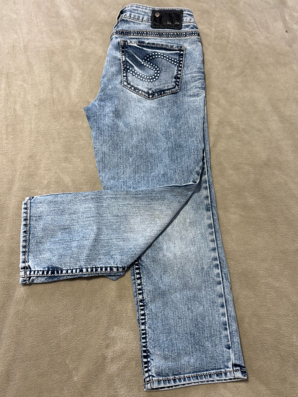 Silver Jeans Aiko Capri Light Blue Denim Capris